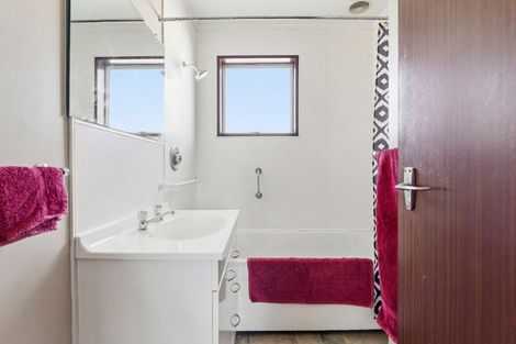 Photo of property in 113a Cornfoot Street, Castlecliff, Whanganui, 4501