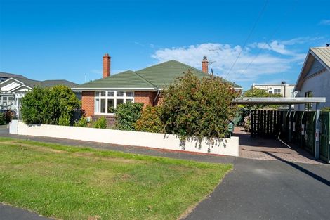 Photo of property in 62 Royal Crescent, Saint Kilda, Dunedin, 9012