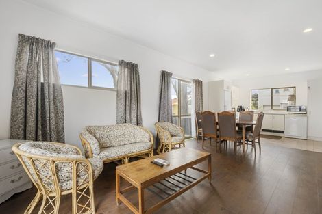 Photo of property in 1 Butia Avenue, Henderson, Auckland, 0612