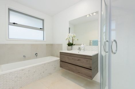 Photo of property in 3 Taioma Close, Papamoa, 3118