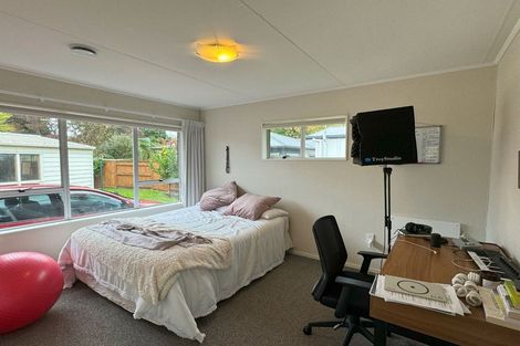 Photo of property in 5 Humphries Place, Awapuni, Palmerston North, 4412