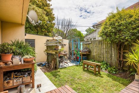 Photo of property in 2/36 Mathesons Road, Phillipstown, Christchurch, 8011