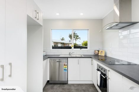 Photo of property in 21a Doncaster Drive, Papamoa Beach, Papamoa, 3118