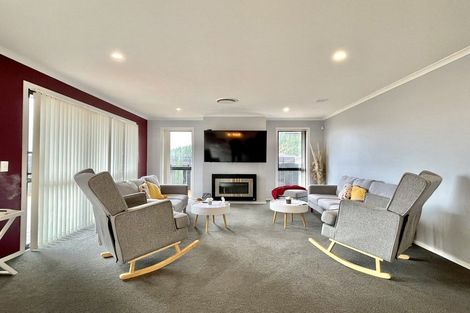 Photo of property in 12 Schooner Drive, Whitby, Porirua, 5024