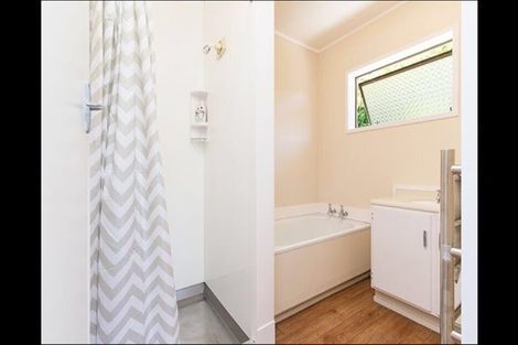 Photo of property in 1/85 Moore Street, Hillcrest, Auckland, 0627