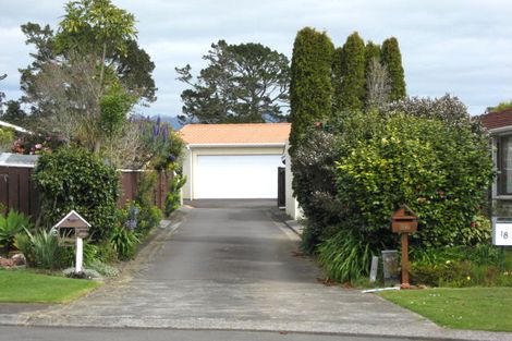 Photo of property in 18a John Guthrie Place, Merrilands, New Plymouth, 4312