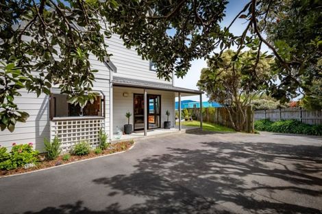 Photo of property in 13 Pine Ridge Terrace, Waikanae Beach, Waikanae, 5036