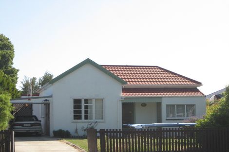 Photo of property in 1/15 Young Street, Somerfield, Christchurch, 8024