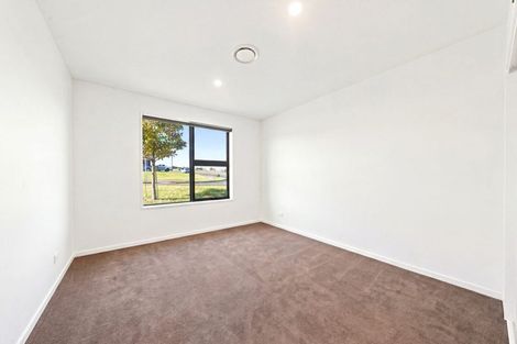 Photo of property in 15 Helenvale Crescent, Pokeno, 2402