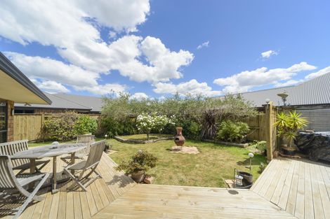 Photo of property in 17 Liberty Grove, Kelvin Grove, Palmerston North, 4414