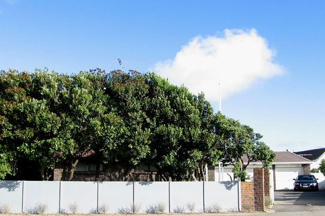 Photo of property in 31 Oratia Street, Waikanae Beach, Waikanae, 5036