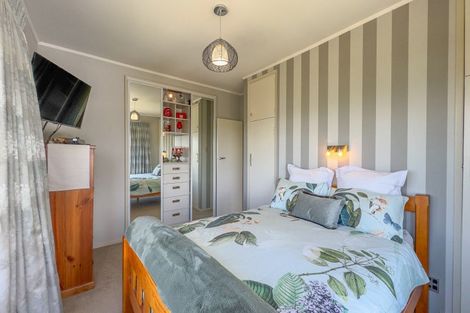 Photo of property in 152 Brunton Crescent, Thames, 3500