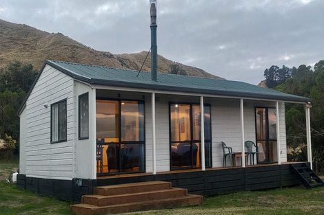 Photo of property in 212 Flat Point Road, Flat Point, Masterton, 5883