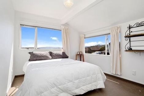 Photo of property in 9 Dornoch Place, Papakowhai, Porirua, 5024