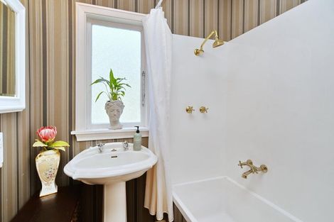 Photo of property in 1/2 Barrington Street, Somerfield, Christchurch, 8024