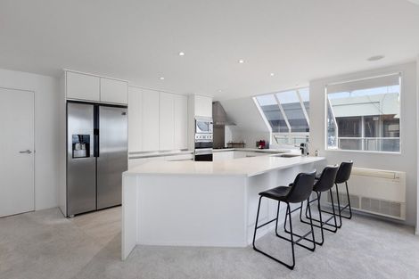 Photo of property in 2/28 The Mall, Mount Maunganui, 3116