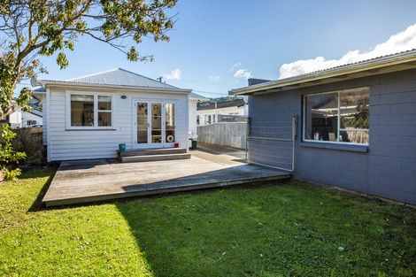 Photo of property in 12 Plunket Avenue, Petone, Lower Hutt, 5012