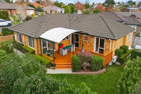 Photo of property in 8 Toledo Avenue, Henderson, Auckland, 0612
