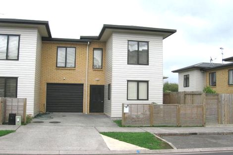 Photo of property in 8 Barnea Circle, Glen Eden, Auckland, 0602