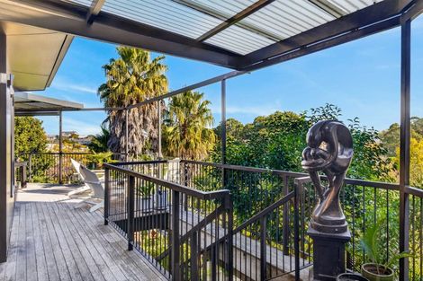 Photo of property in 8 Selwyn Road, Hospital Hill, Napier, 4110