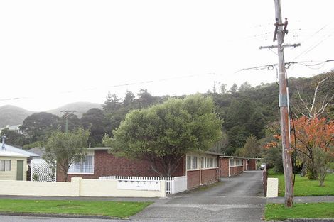 Photo of property in 165g Rata, Naenae, Lower Hutt, 5011
