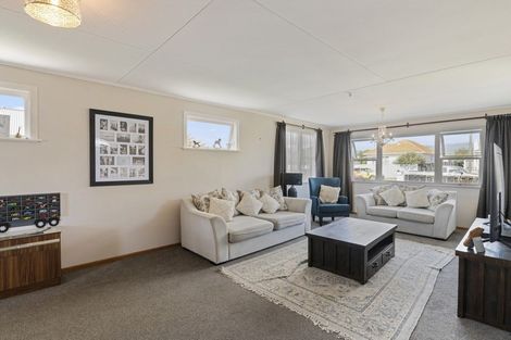 Photo of property in 16 Reeve Street, Levin, 5510