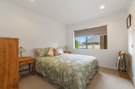 Photo of property in 10 Guernsey Place, Grandview Heights, Hamilton, 3200