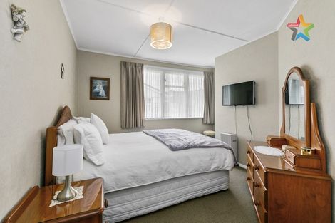 Photo of property in 146 George Street, Stokes Valley, Lower Hutt, 5019