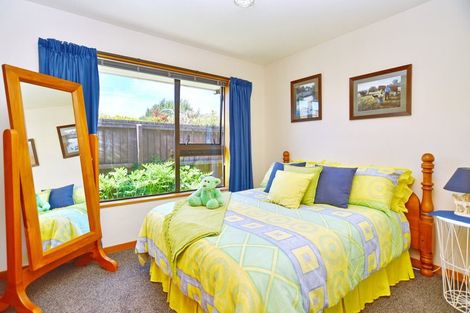 Photo of property in 11 Amdale Avenue, Broomfield, Christchurch, 8042