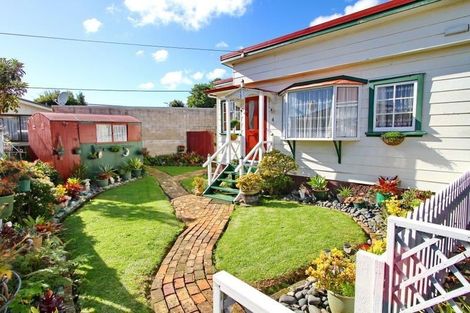 Photo of property in 4 Barbary Avenue, Kelston, Auckland, 0602