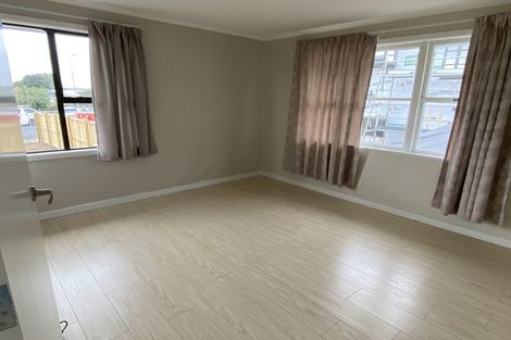 Photo of property in 17 Bradbury Road, Botany Downs, Auckland, 2010