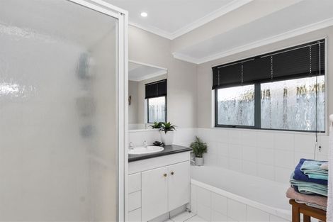 Photo of property in 77 Santa Monica Drive, Papamoa Beach, Papamoa, 3118