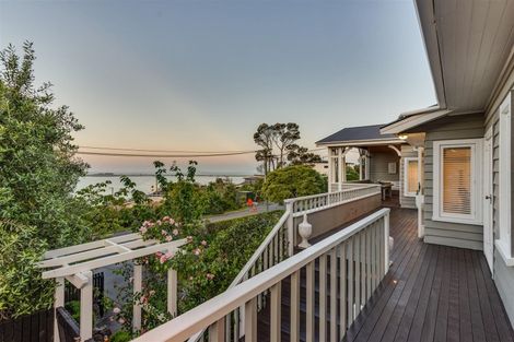 Photo of property in 52 Saint Andrews Hill Road, Mount Pleasant, Christchurch, 8081