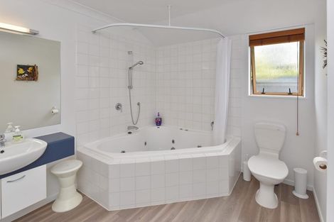 Photo of property in 2 Glencullen Drive, Casebrook, Christchurch, 8051