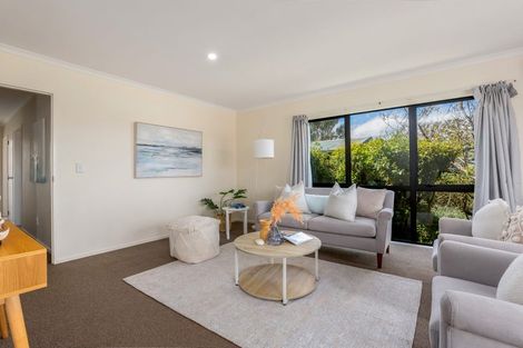 Photo of property in 12a Hiwi Crescent, Titahi Bay, Porirua, 5022