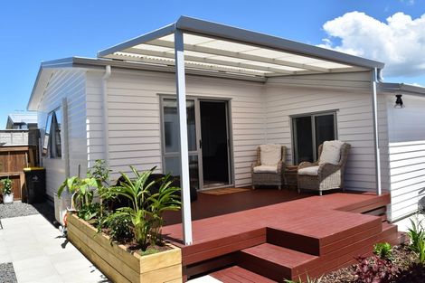 Photo of property in 11 Kamahi Crescent, Papamoa Beach, Papamoa, 3118