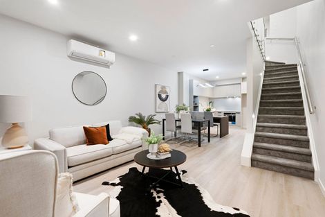 Photo of property in 2/16 Clara Road, Silverdale, 0932