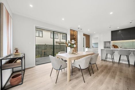 Photo of property in 1 Luff Place, Long Bay, Auckland, 0630