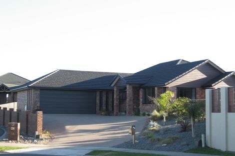 Photo of property in 14 Cherie Close, Rototuna, Hamilton, 3210