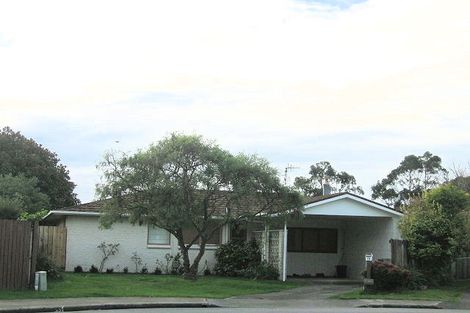 Photo of property in 18 Greenwood Place, Paraparaumu, 5032