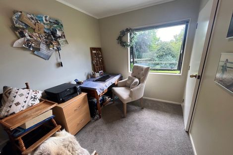 Photo of property in 15 Pinewood Grove, Botany Downs, Auckland, 2010