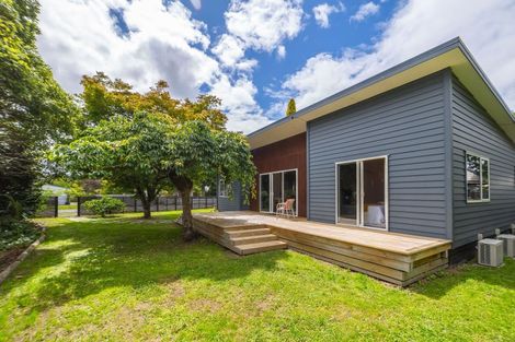 Photo of property in 8 Mahupuku Street, Greytown, 5712