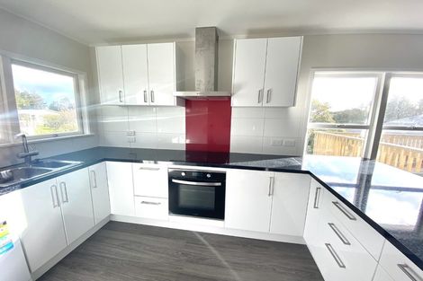 Photo of property in 27 Brunton Place, Glenfield, Auckland, 0629