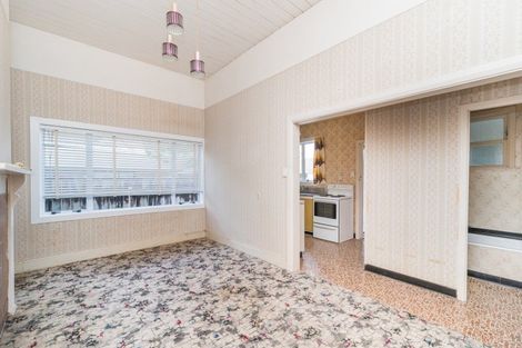 Photo of property in 94 Victoria Avenue, Palmerston North, 4410