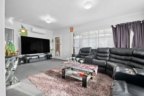 Photo of property in 53 Collins Road, Melville, Hamilton, 3206