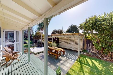 Photo of property in 43 Kahukura Avenue, Waitarere Beach, Levin, 5510