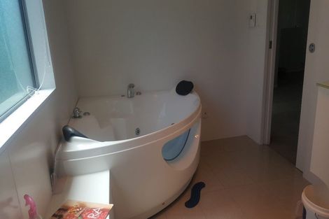 Photo of property in 24b Fulljames Avenue, Mount Roskill, Auckland, 1041