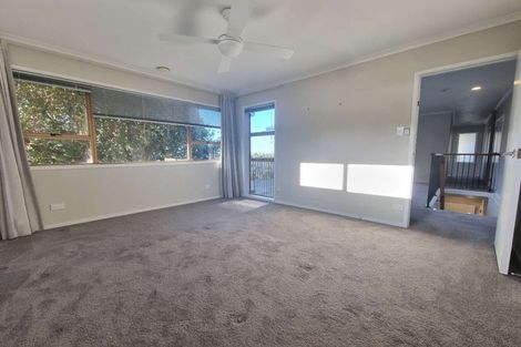 Photo of property in 4 King Richard Place, Browns Bay, Auckland, 0630