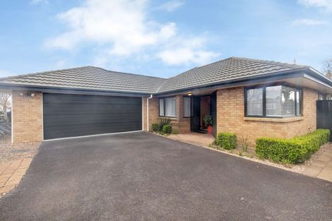 Photo of property in 61 Vardon Road, St Andrews, Hamilton, 3200