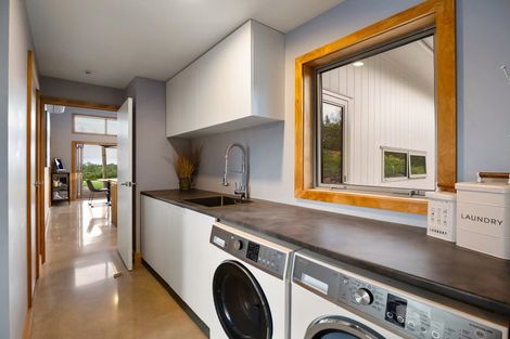 Photo of property in 33 Hakao Road, Minden, Tauranga, 3171